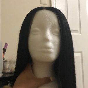 Black straight wig